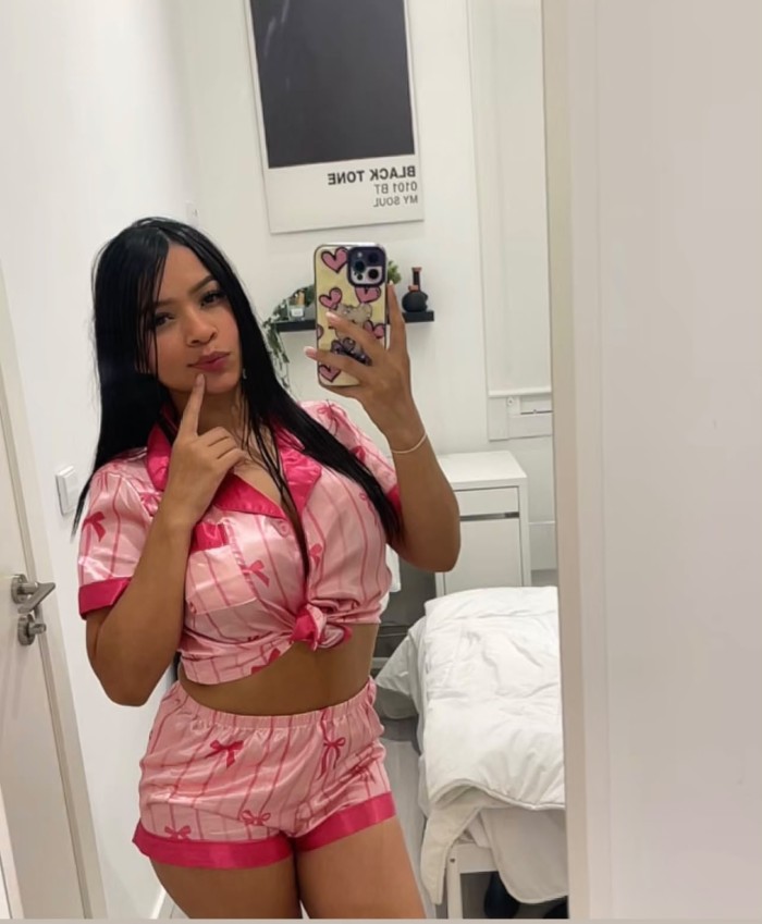 TATI MUJER DE CUERPO EXÓTICO