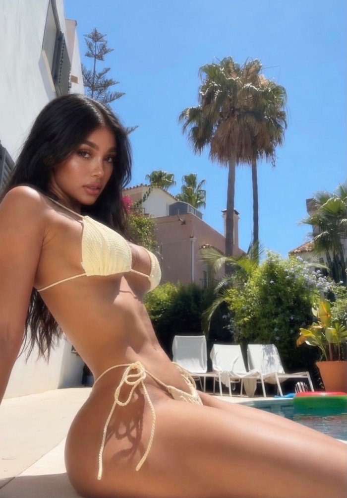 MELANIA TRANX, MORENITA ️Y EXPLOSIVA! VIENES?