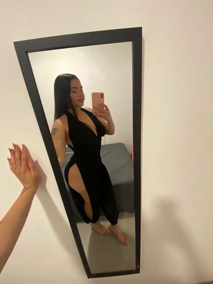 CARA DE ANGEL PERO TODA UNA DIABLA EN LA CAMA