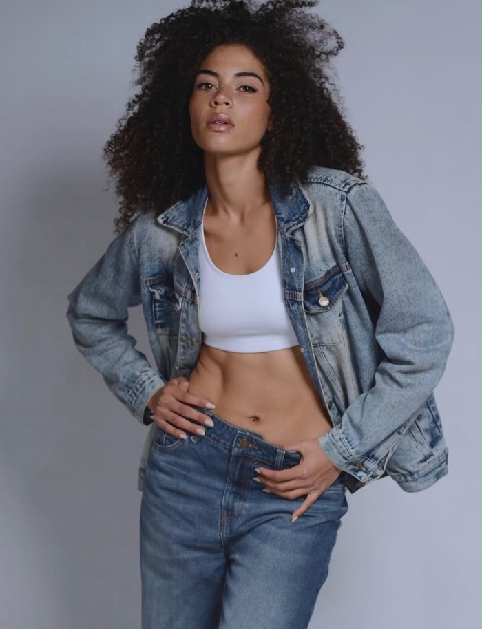 Colombiana exótica recien llegad