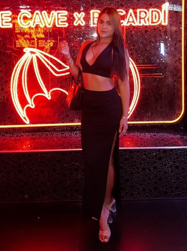 CELESTE CALIENTE CAÑERA UNA DIOSA CARIÑOSA…!!! para ti