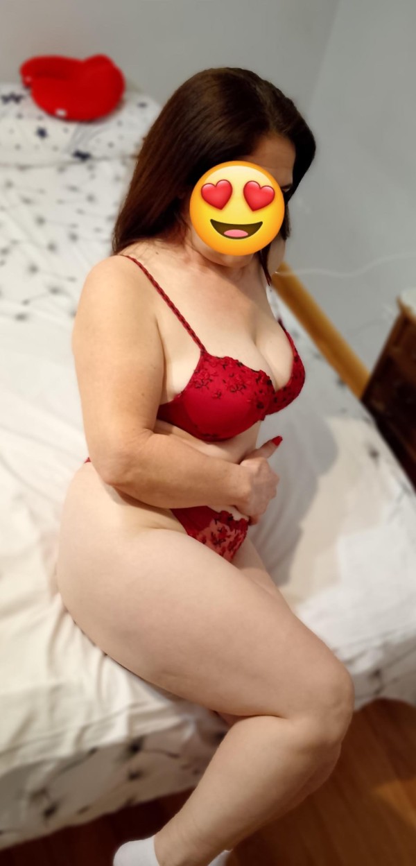 CACHONDA ARDIENTE E IMPLICADA CON GANAS DE PLACER