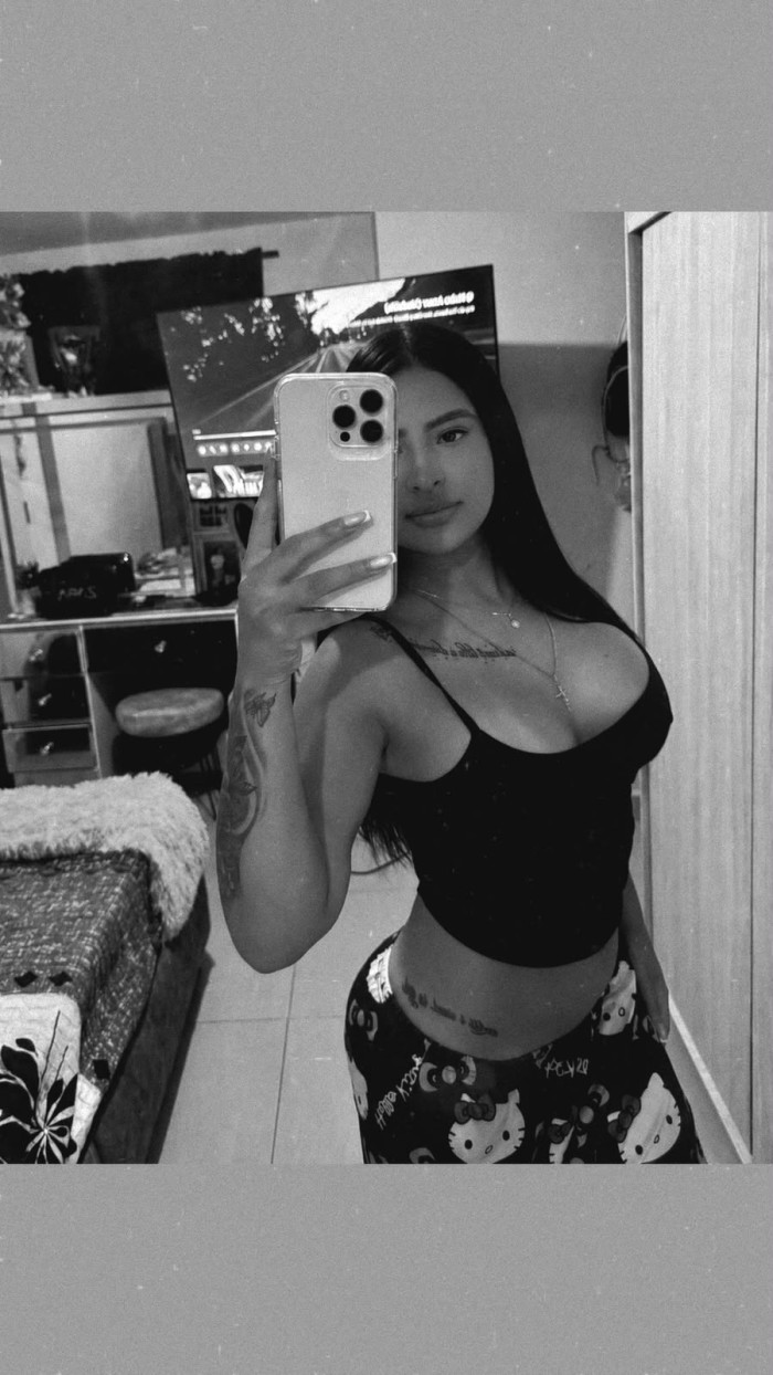 NOVEDAD SARA ! JOVENCITA FIESTERA MORBOSA JUGUETONA DISCRETA EN LA LINEA