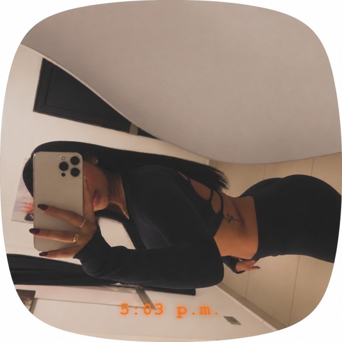 NOVEDAD SARA ! JOVENCITA FIESTERA MORBOSA JUGUETONA DISCRETA EN LA LINEA