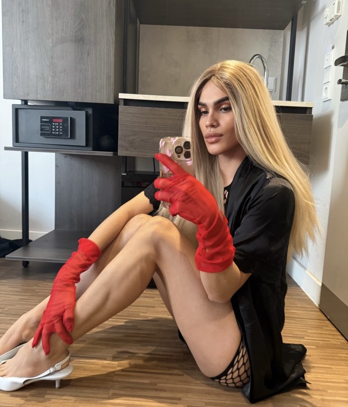 CHICA MAJA VICIOSA REINA DEL FRANCÉS FIESTERA PUTA