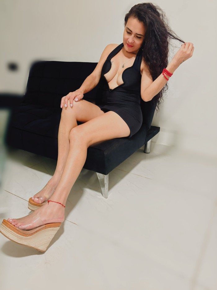 HOLA MIS AMORES TENGO MUCHAS GANAS DE QUE ME FOLL