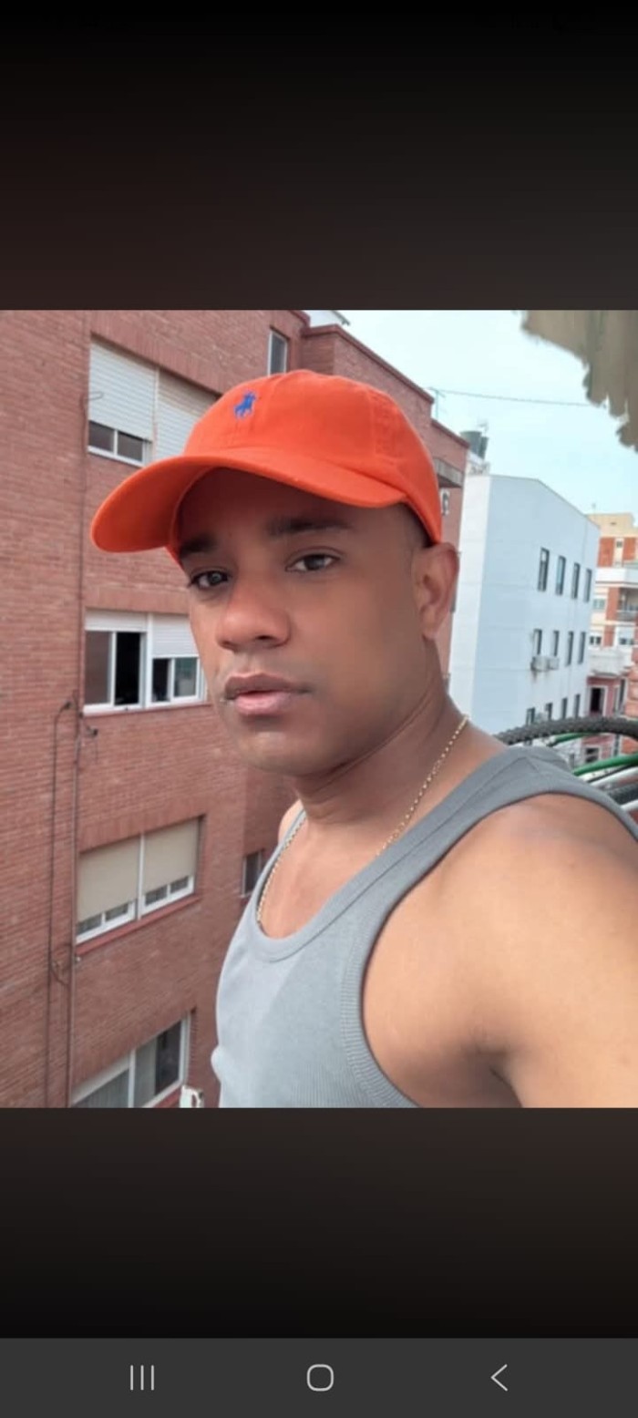 Soy andres chico activo disponible solo salida