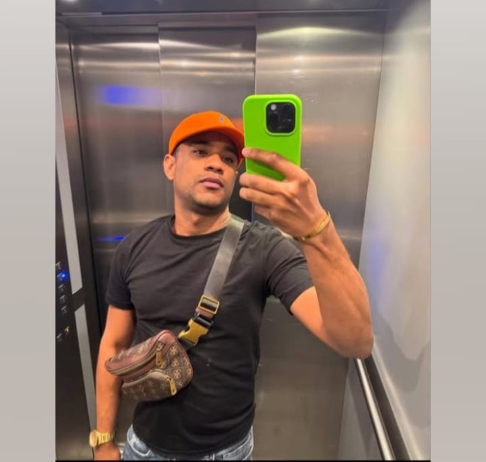 Soy andres chico activo disponible solo salida