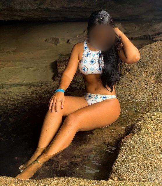 EXCLUSIVA MUJER DIOSA COMPLACIENTE PARA DISFRUTAR