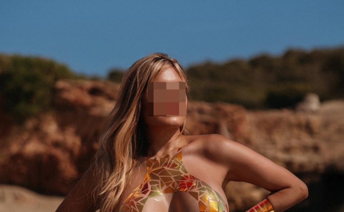 EN IBIZA SENSUAL ARDIENTE FIESTA ESCORT NOVEDAD