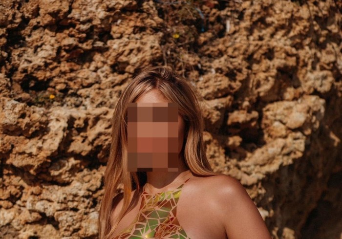 EN IBIZA SENSUAL ARDIENTE FIESTA ESCORT NOVEDAD