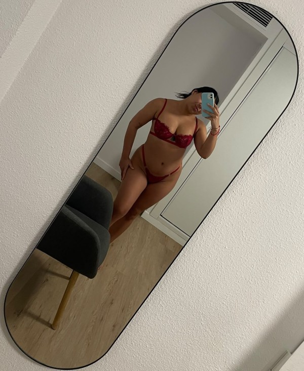 Sexy morena realizo todo estoy 24h domicilios, alegre y fiestera