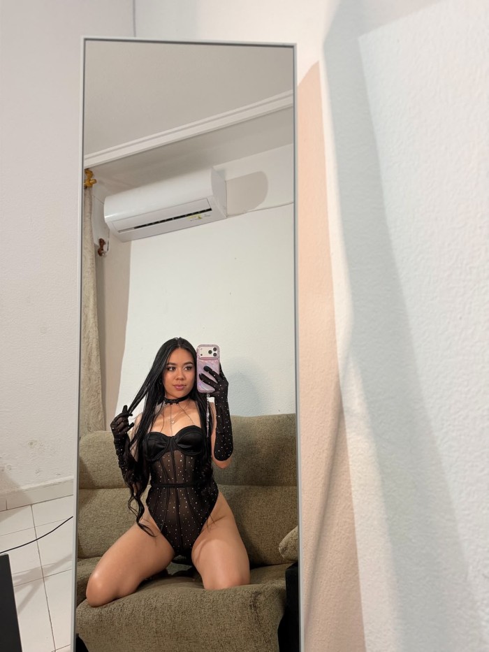 Adicta al sexo, fiestera, francés natural y más