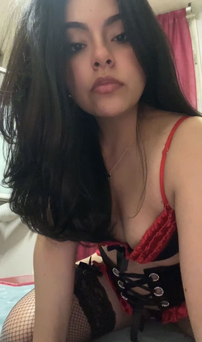 AITANA ENCANTADORA CHICA APRETADITA MASAJISTA NOVEDAD