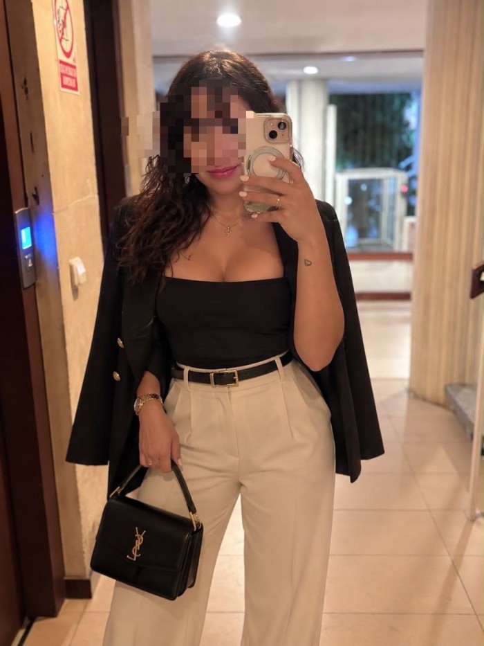 ITALIANA NALGONA , FIESTERA ELEGANTE 24H