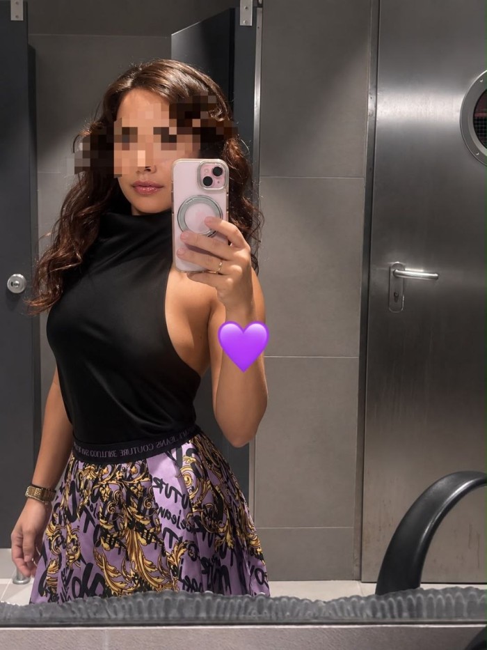 ITALIANA NALGONA , FIESTERA ELEGANTE 24H