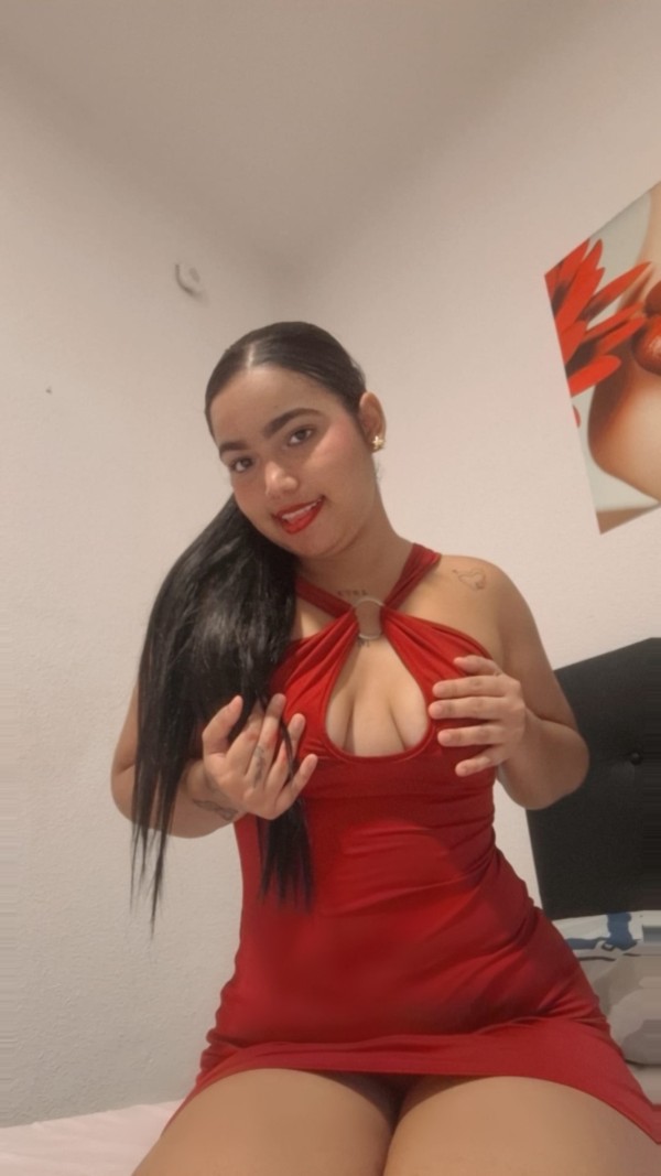 Fiestera dándolo todo para tu mayor disfrute