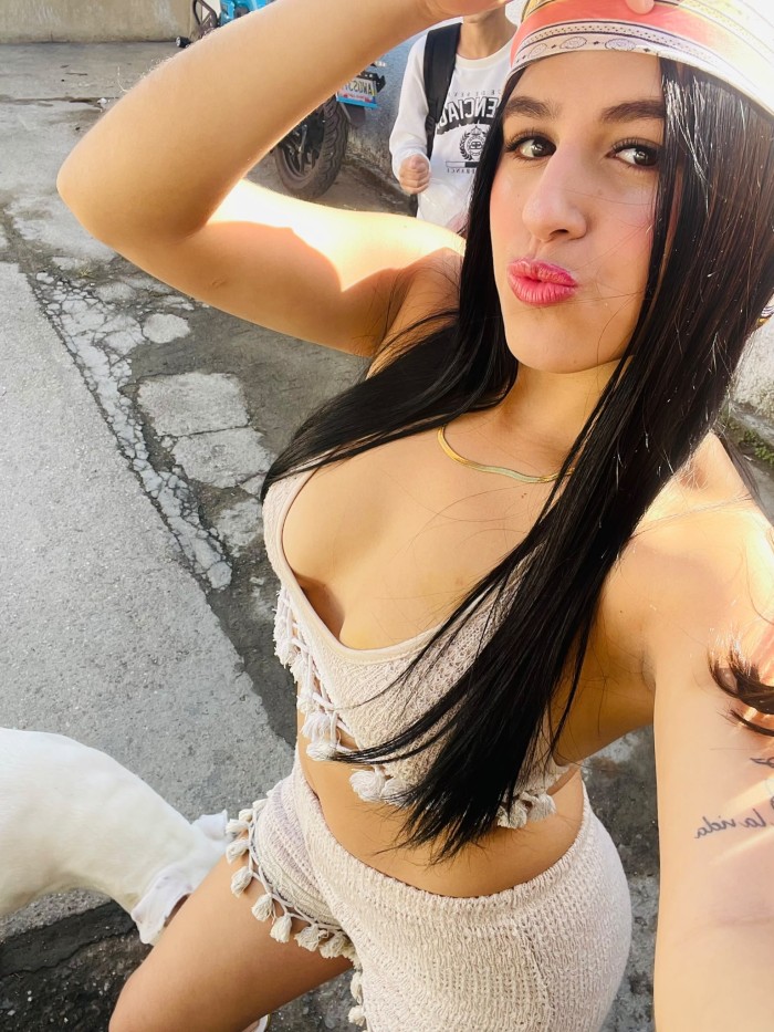 MICHELLE ESPECTACULAR JOVENCITA PARA PASARLO BOMBA