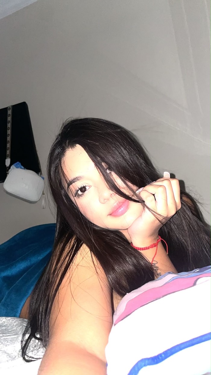 Colombiana complaciente y juguetona