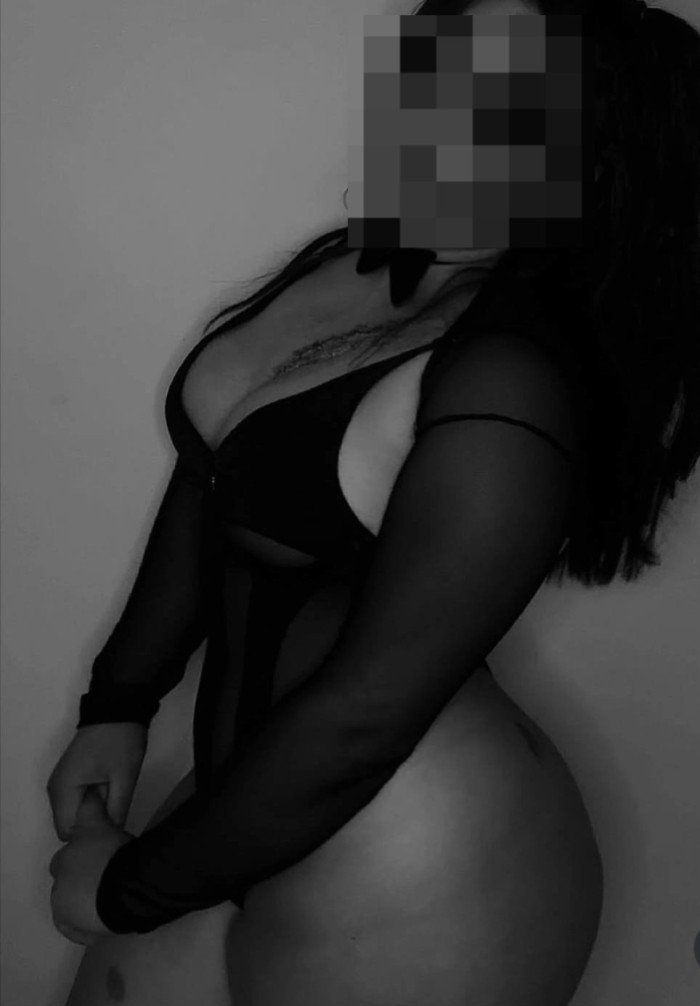 CALIENTE FOGOSA SEDUCTORA DESEOSA DE SEXO