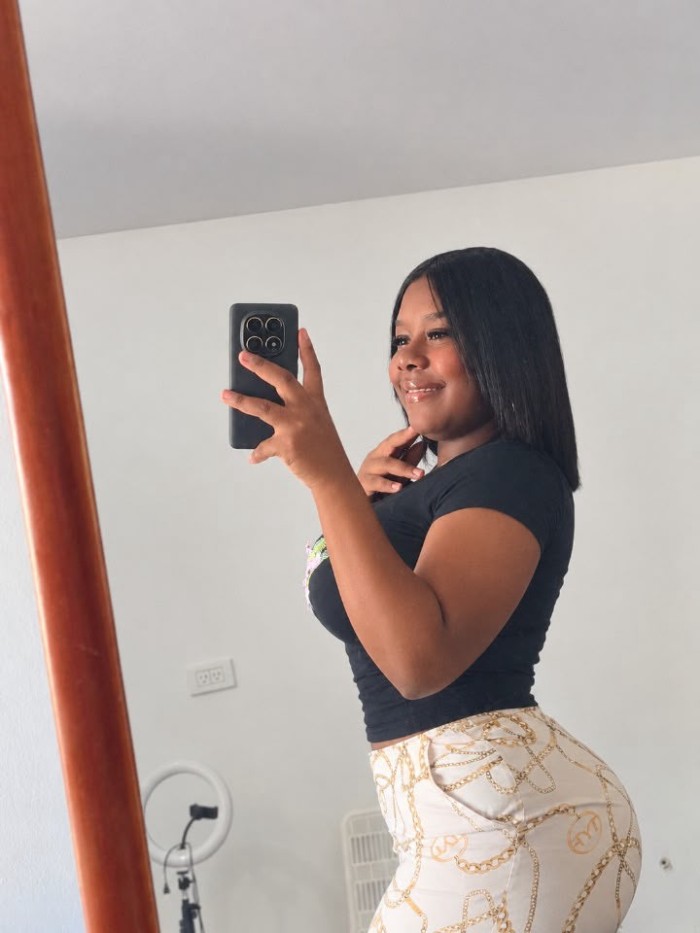 SEXY PERVERSA FIESTERA CHIQUILLA TRAVIESA DE CURVA UNICAS PARA TI NOVEDAD
