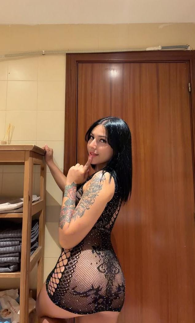 SERE TU ADICCION ENCANTADORA MUJER EXÓTICA ARDIE
