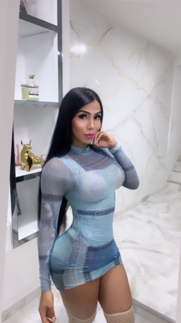 Mujer con polla novedad real cachonda