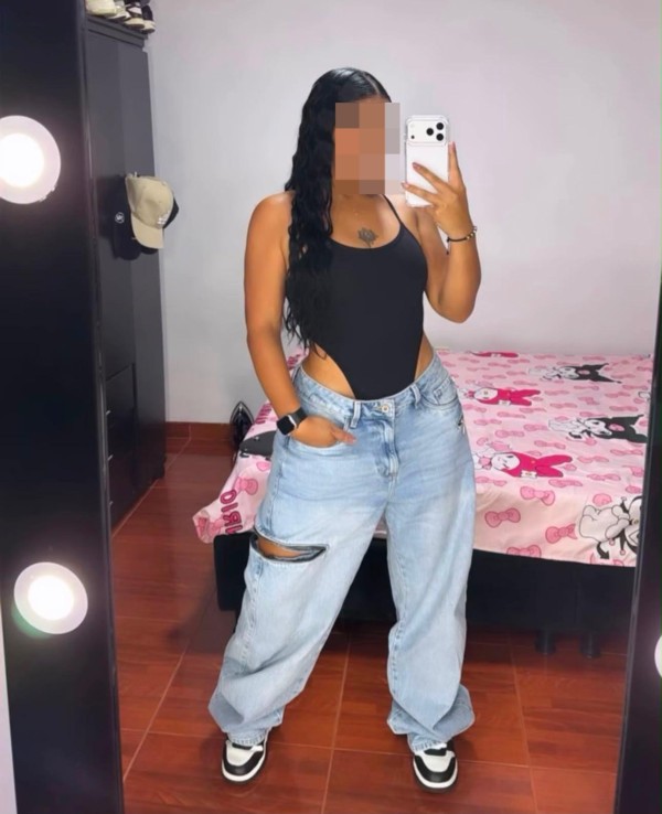 SEXO ARDIENTE FIESTERA MI CUERPO ARDE POR PLACER