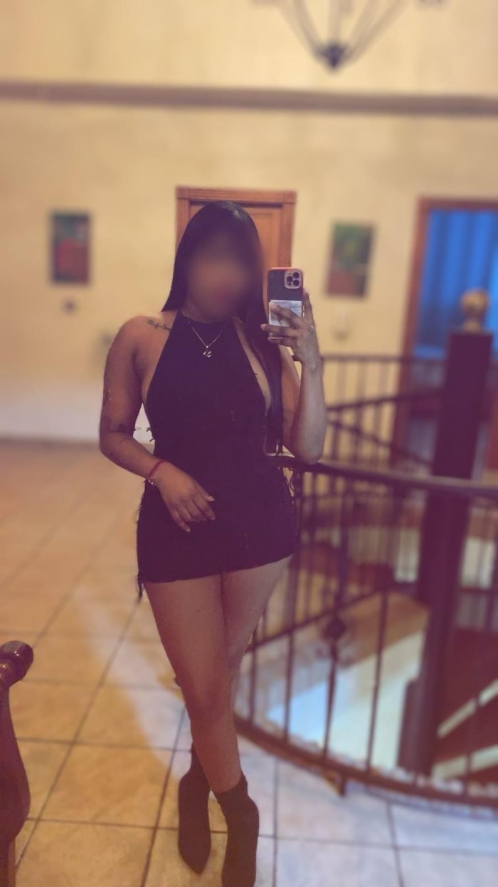 FIESTERA ESTRECHITA VEN Y LLENAME DE PLACER