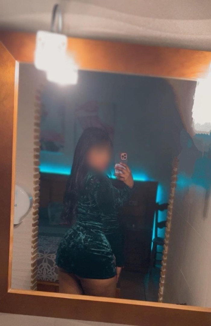 FIESTERA ESTRECHITA VEN Y LLENAME DE PLACER