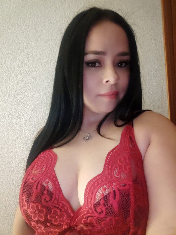 IMPLICADA DESEOSA PLACENTERA Y ARDIENTE VEN A DISFRUTAR A TOPE