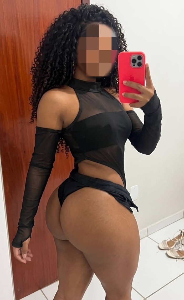 IMPLICADA CACHONDA LUJURIOSA DESEOSA DE PLACER