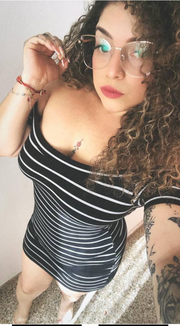 VEN A PONER TU POLLA EN NUESTRO CULO