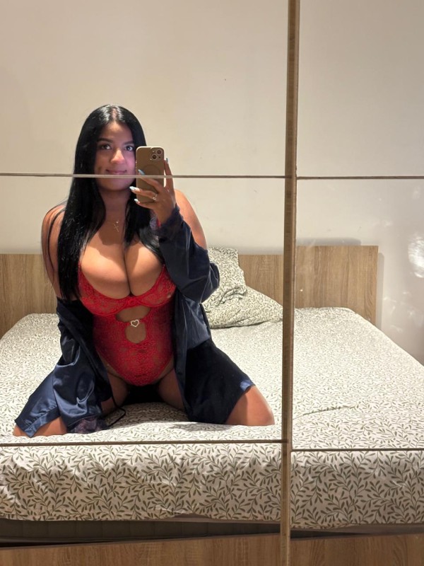 ¡JULIETA HERMOSA COLOMBIANA 24 AÑOS EN MADRID!