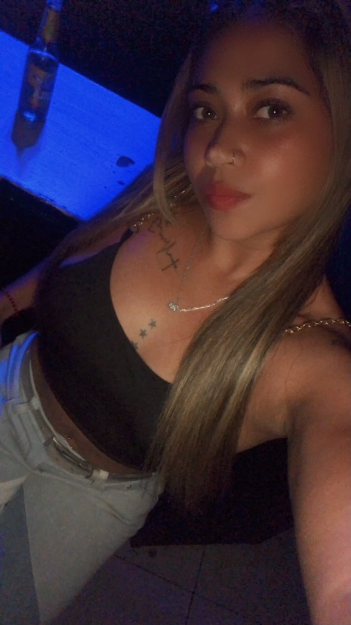 HERMOSA DELICIOSA MUY IMPLICADA CON GANAS DE TODO