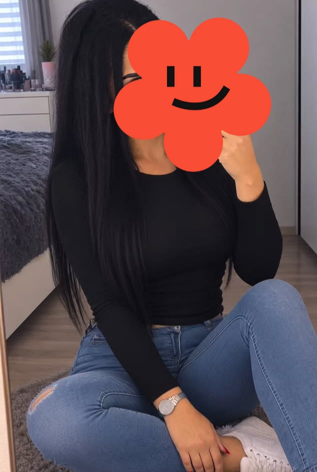 FIESTERA ESTRECHITA DESEANDO SENTIRTE COMPLETO