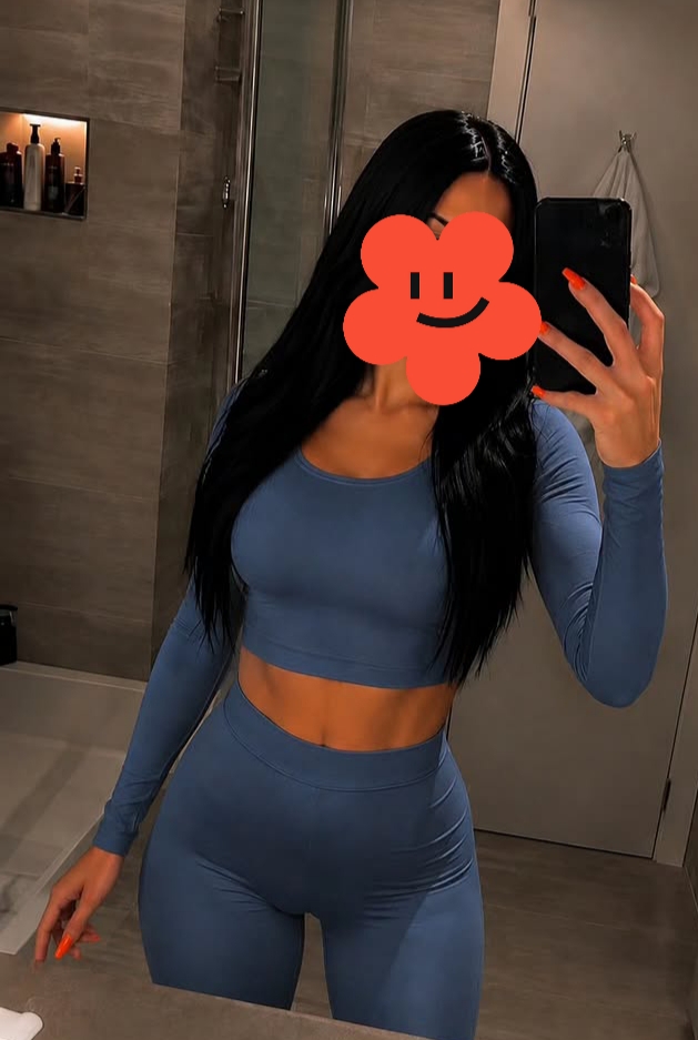 FIESTERA ESTRECHITA DESEANDO SENTIRTE COMPLETO