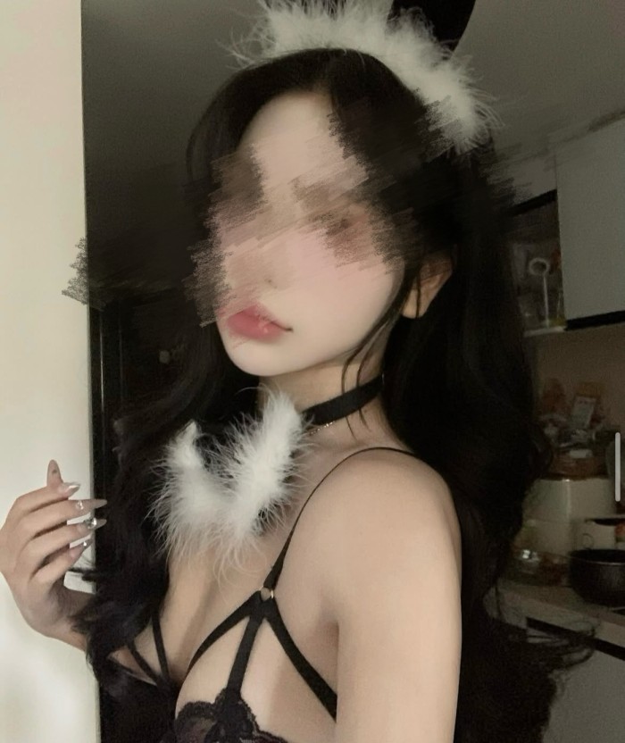 LUXURY acompañante GIRL UNA REINA LUJOSA GUAPÍ