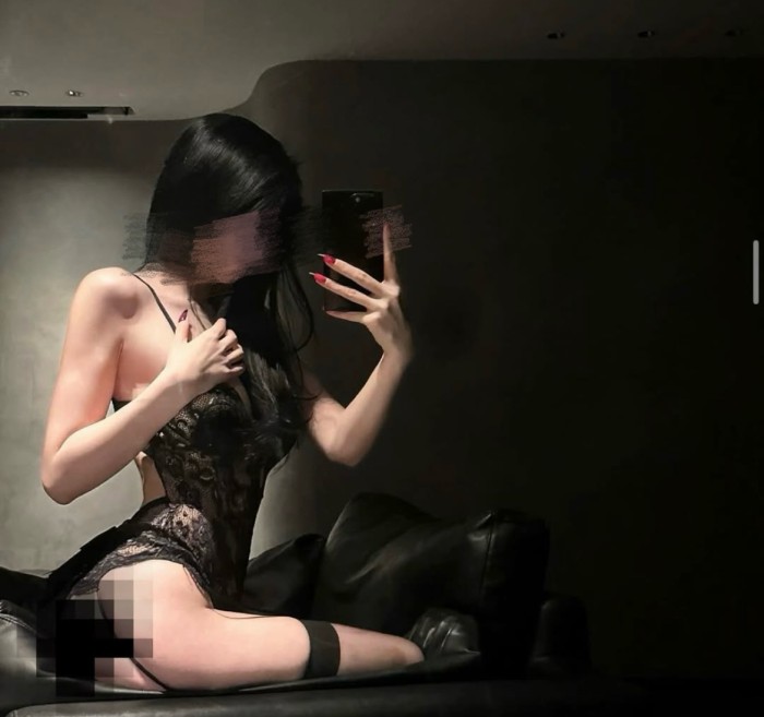 LUXURY acompañante GIRL UNA REINA LUJOSA GUAPÍ