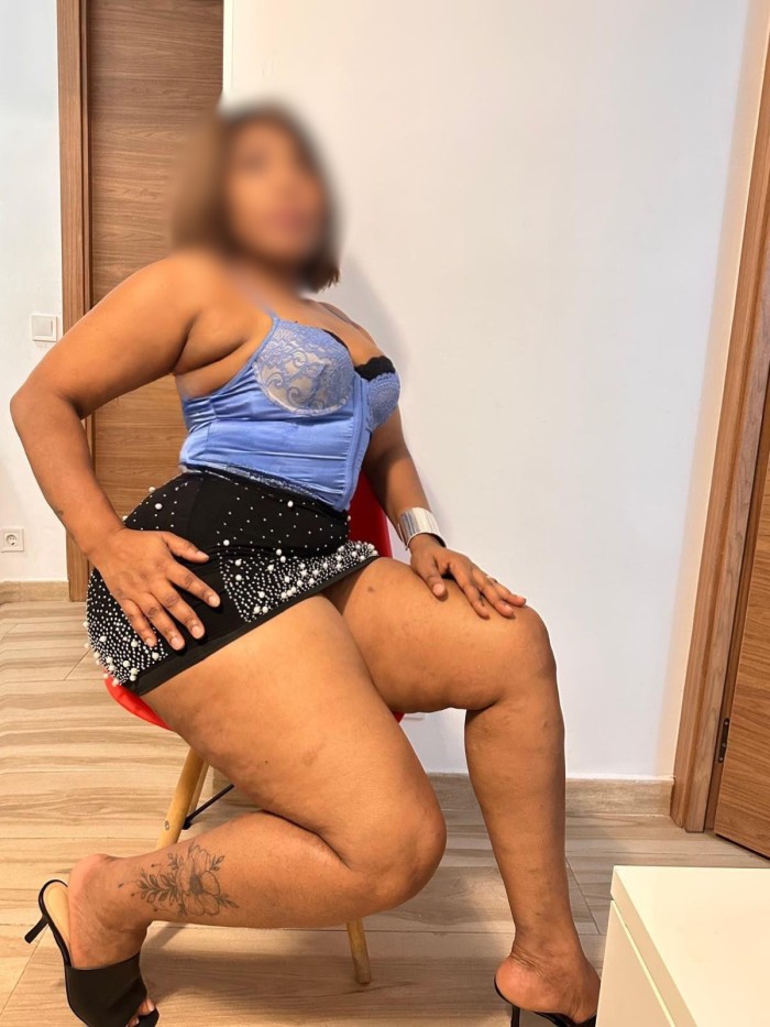 LATINA SEXY COMPLETA EN ARGANDA DEL REY! 24H
