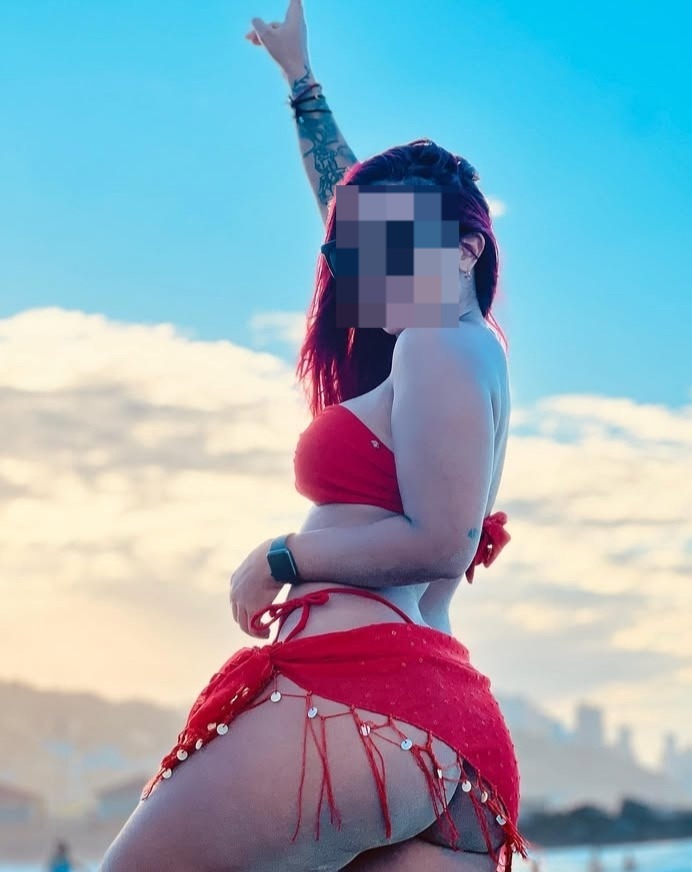 ESTRECHITA RICA VEN QUITAME LAS TANQUITAS NOVEDAD