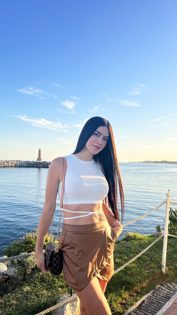 Hermosa chica trans colombiana