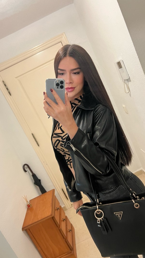 Hermosa chica trans colombiana