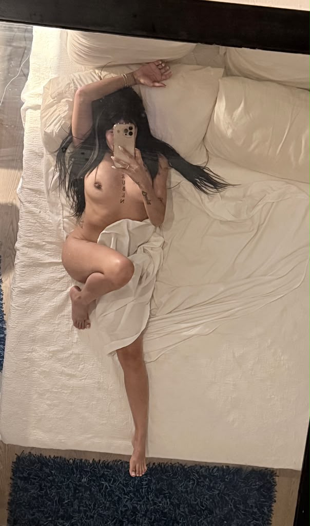 Emily joven colombiana delgada y fiestera en Torrevieja