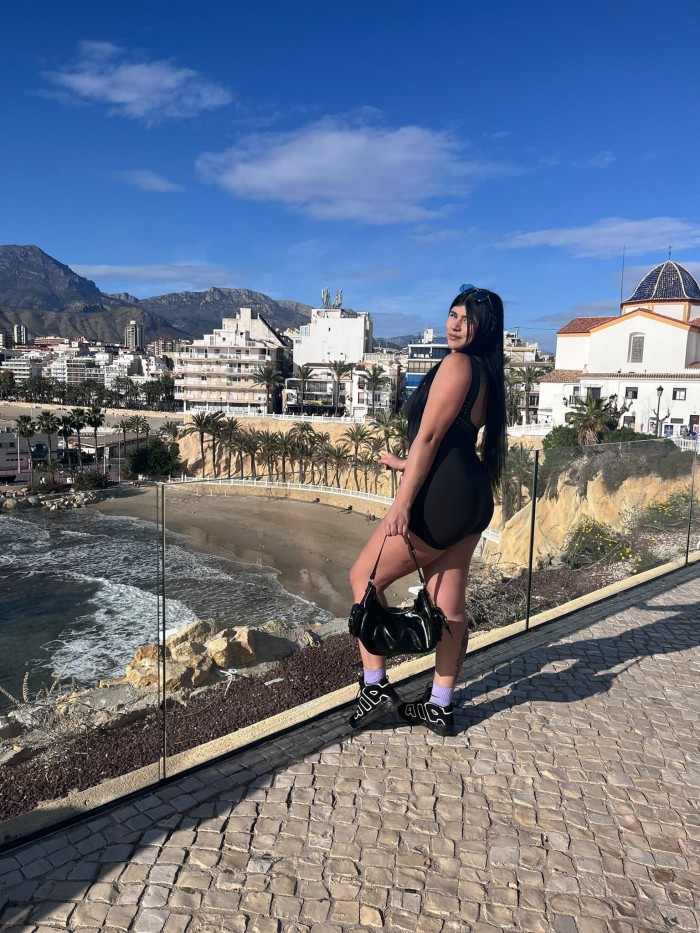 EN ARANJUEZ SEXO ARDIENTE COLOMBIANA JOVENCITA