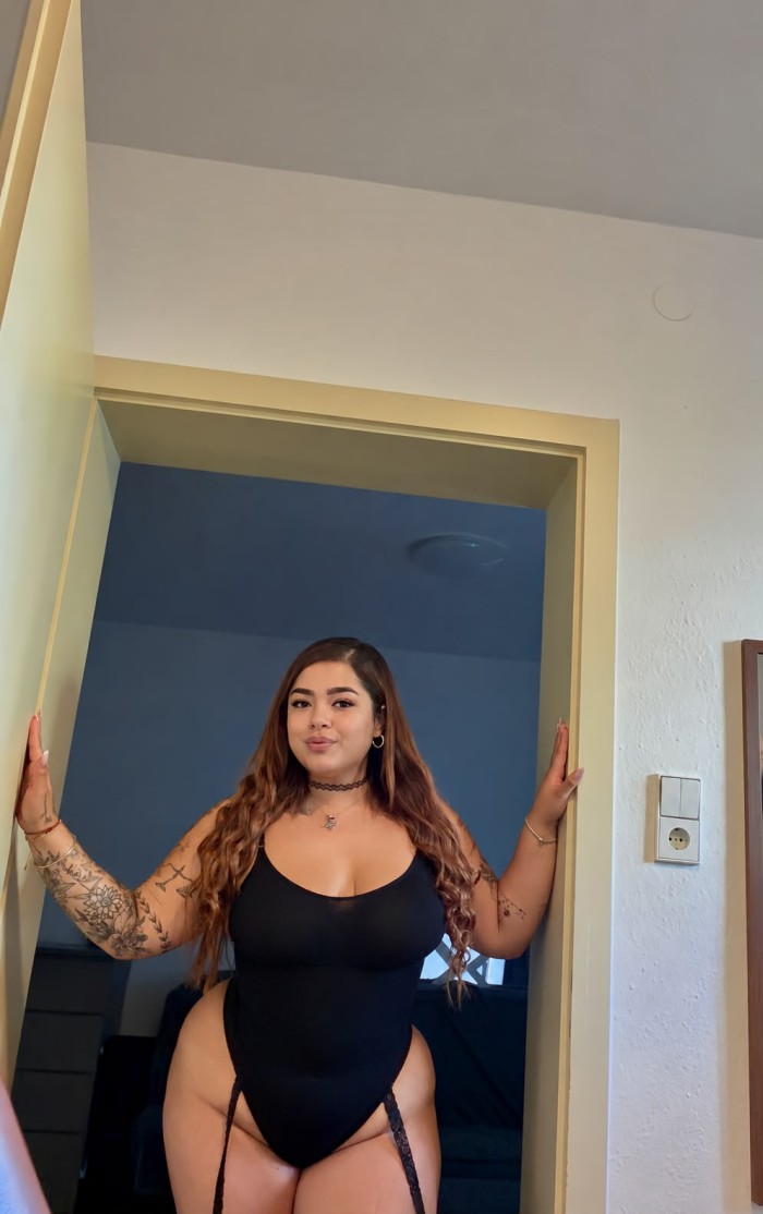 EN LEGANES SEDUCTORA CON CULO RICO MUY DISPUESTA