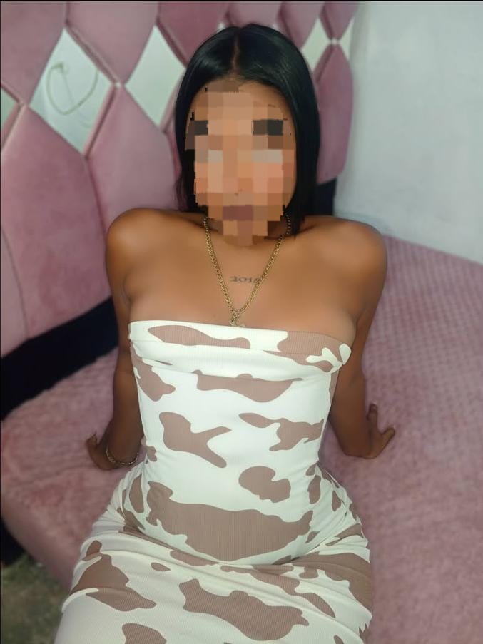 JOVENCITA CACHONDA (EXPERTA SACANDO LECHE) ALCALÁ DE HENARES