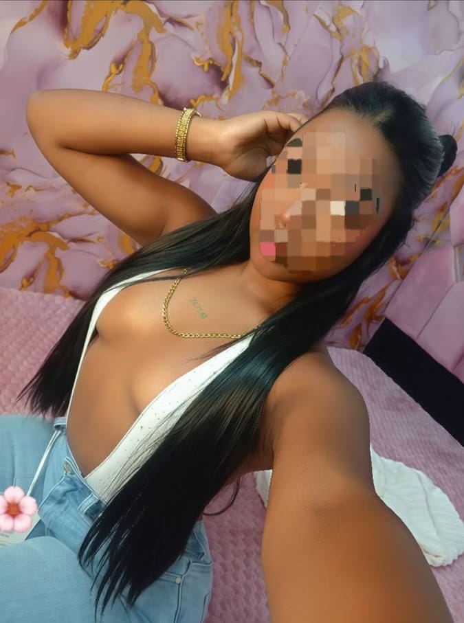 JOVENCITA CACHONDA (EXPERTA SACANDO LECHE) ALCALÁ DE HENARES