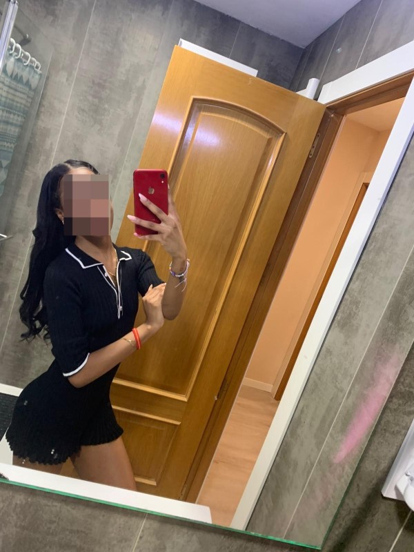 EN PUENTE VALLECAS APRETADITA Y CALIENTICA SEXO FU