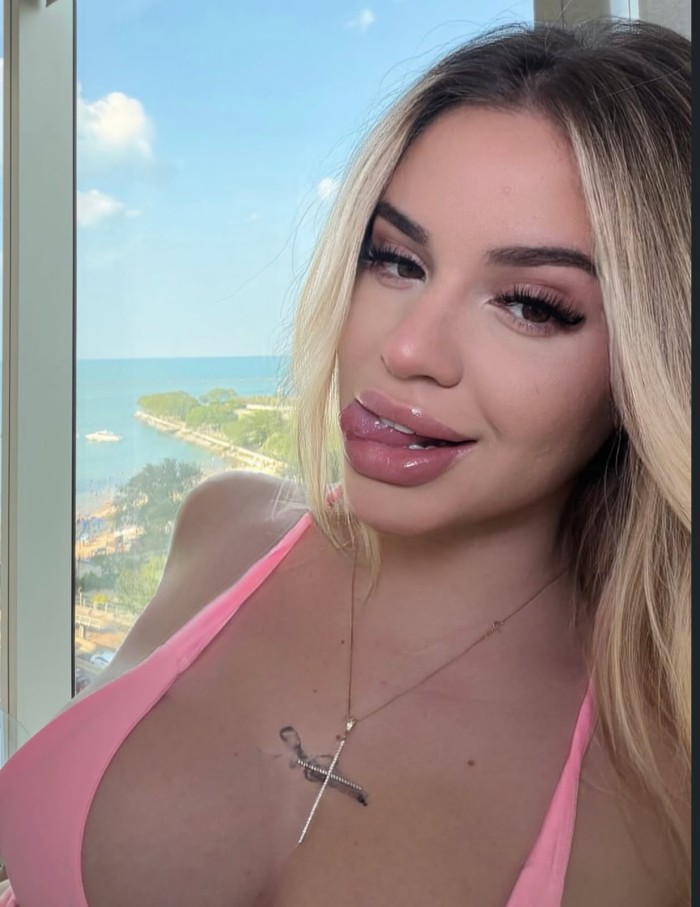 Linda muñequita 24 horas!!